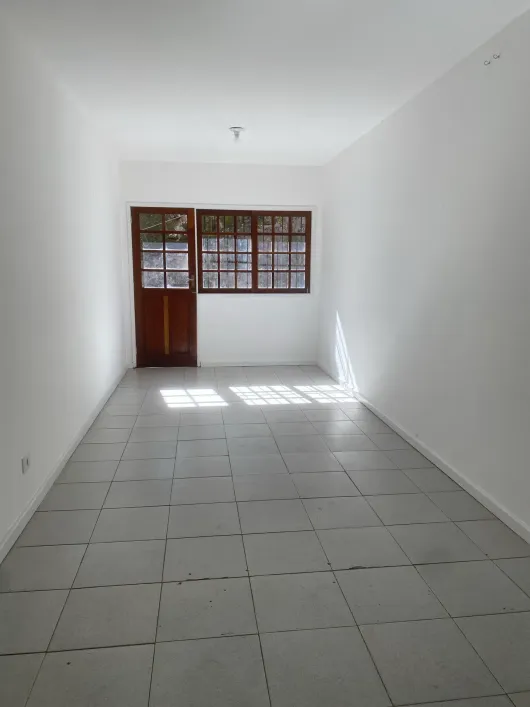 Apartamento com 1 Quarto para alugar, 50m² - Centro